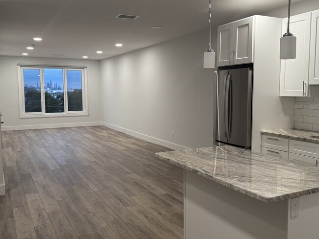 228 Park Ave in East Rutherford, NJ - Building Photo - Building Photo