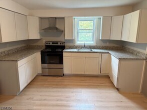 78 Mountain Lake Rd in Belvidere, NJ - Building Photo - Building Photo