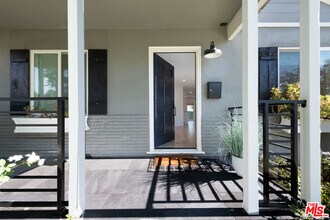 5970 Balcom Ave in Los Angeles, CA - Building Photo - Building Photo