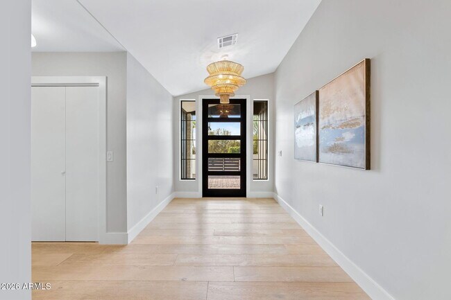 3842 E San Miguel Ave in Paradise Valley, AZ - Building Photo - Building Photo