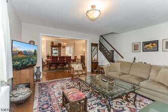 66 Essex Ave in Glen Ridge, NJ - Building Photo - Building Photo