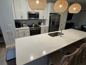 1118 Cambridge Rd in Kill Devil Hills, NC - Building Photo - Building Photo