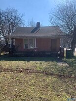 1302 Oshaughnessy Ave NE in Huntsville, AL - Building Photo