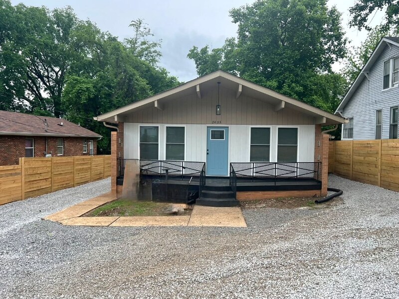 2403 Buchanan St in Nashville, TN - Building Photo