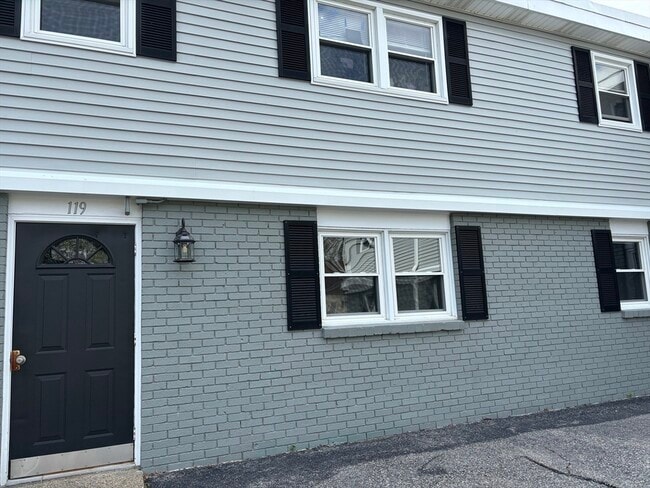 119 Knight Ave in Attleboro, MA - Building Photo - Building Photo