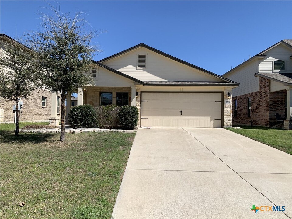 5331 Dauphin Dr in Belton, TX - Foto de edificio
