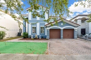 8920 NW 180th Terrace in Hialeah, FL - Building Photo