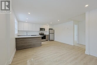 100 Liberty St N in Clarington, ON - Building Photo - Building Photo