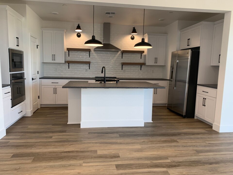 12349 Passerine Ct in Rancho Cordova, CA - Building Photo
