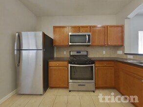 20503 Providence Point Dr, Unit 204 in Katy, TX - Building Photo - Building Photo