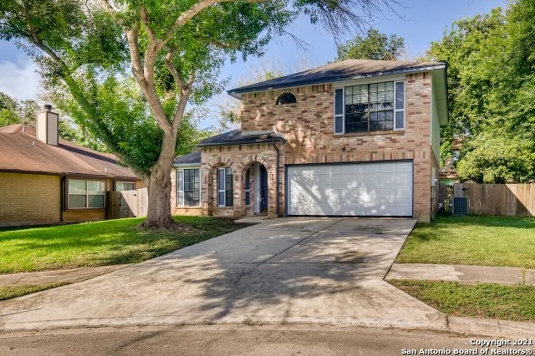 2809 Hidden Grove Ln in Schertz, TX - Foto de edificio