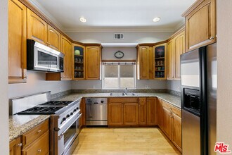 11840 Dorothy St in Los Angeles, CA - Foto de edificio - Building Photo