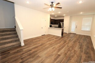 7621 Agave Bnd, Unit 52K-4 in San Antonio, TX - Building Photo