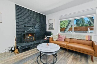 560 Edgemoor Rd in Big Bear Lake, CA - Building Photo - Building Photo