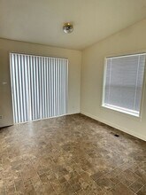 2019 NW Dogwood Ln in Madras, OR - Building Photo - Building Photo
