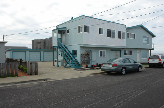 2-6 Santa Maria Ave in Pacifica, CA - Building Photo - Building Photo