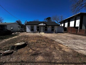 503 Rolston Rd in Irving, TX - Building Photo - Building Photo