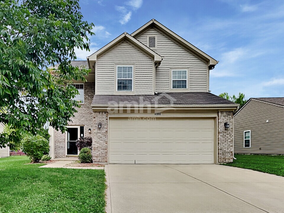 6880 N Abilene Way in McCordsville, IN - Building Photo