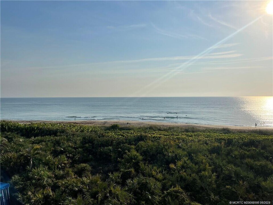429 NE Tradewind Ln in Stuart, FL - Building Photo