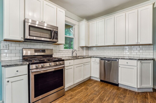 2246 N 4th St in Columbus, OH - Foto de edificio - Building Photo