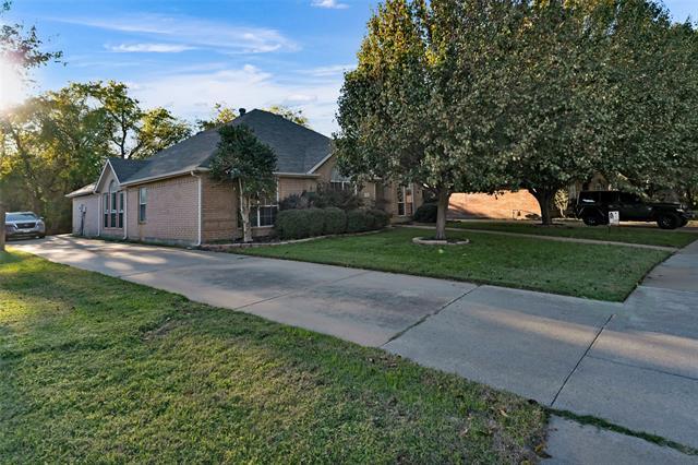 7217 Cloverleaf Dr in Plano, TX - Foto de edificio - Building Photo