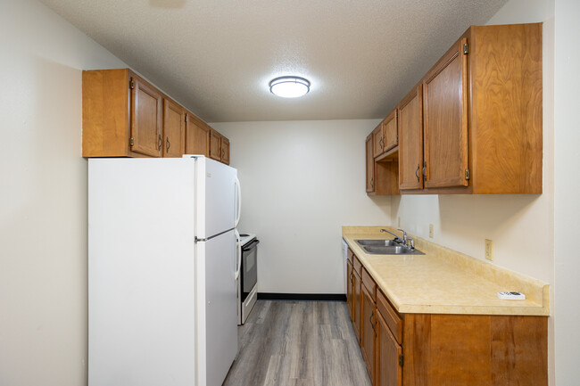 Bentwood Manor Apartments in Sioux Falls, SD - Foto de edificio - Interior Photo