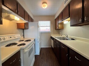2526 W Prairie St in Denton, TX - Building Photo - Building Photo