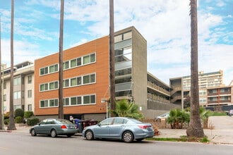 The Westlake in Oakland, CA - Foto de edificio - Building Photo