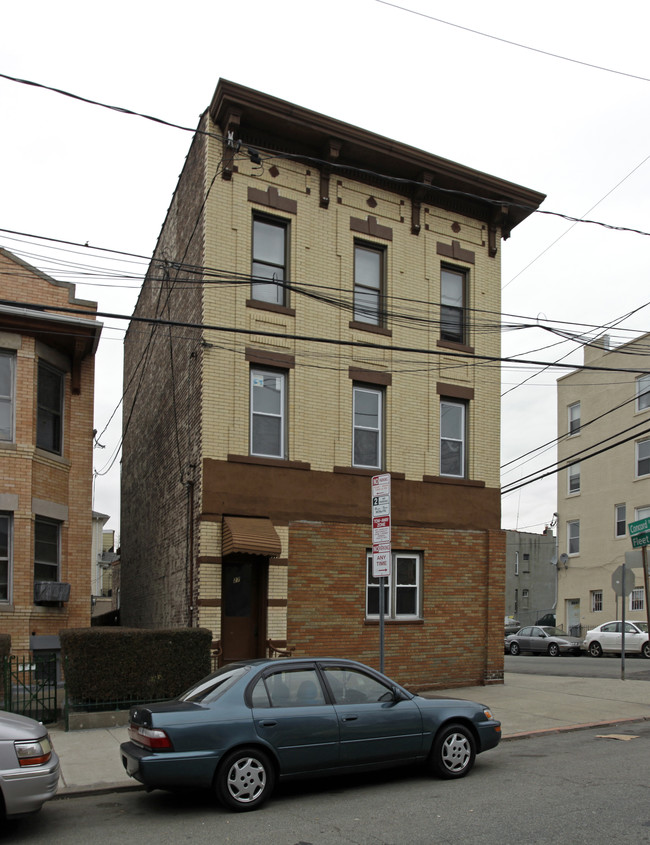 27 Concord St in Jersey City, NJ - Building Photo - Building Photo