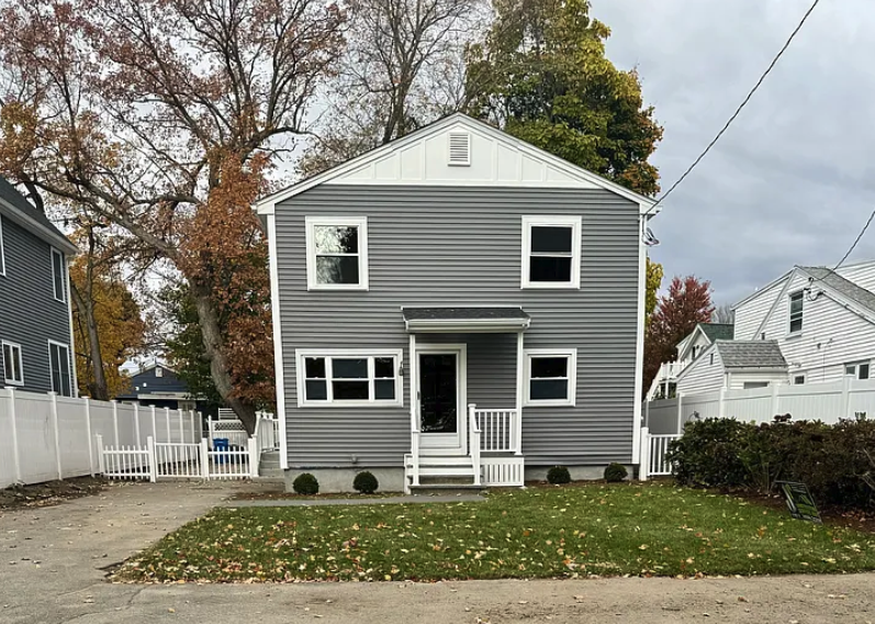 70 Seminole Ave in Waltham, MA - Foto de edificio