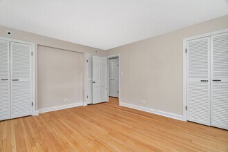 10134 S Kolin Ave in Oak Lawn, IL - Building Photo - Building Photo