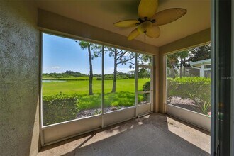 633 Tremont Greens Ln, Unit 16 in Sun City Center, FL - Building Photo - Building Photo