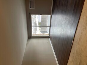 1035 Higgins Quarters Dr in Hoffman Estates, IL - Building Photo - Building Photo