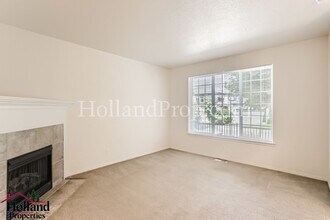 16980 NW Shadow Hills Ln in Beaverton, OR - Building Photo - Building Photo