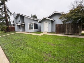 1642 N Goddard St in Visalia, CA - Building Photo - Building Photo