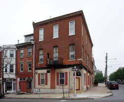 423-425 DeKalb St in Norristown, PA - Building Photo