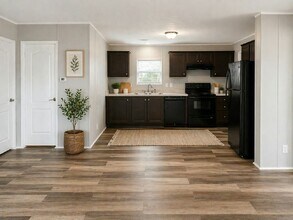 7082 Greenbrier Village Dr in Lakeland, FL - Building Photo - Building Photo