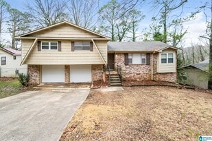 1316 Falcon Dr in Birmingham, AL - Building Photo