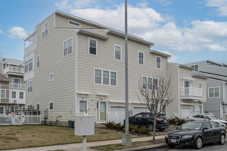 171 Beach 62nd St in Arverne, NY - Building Photo - Building Photo