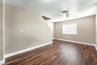 2283 Windmill Grove Ct in Las Vegas, NV - Building Photo - Building Photo