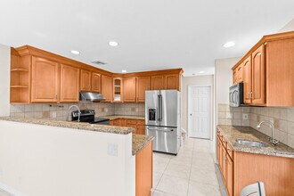 5465 Monterey Cir in Delray Beach, FL - Building Photo - Building Photo