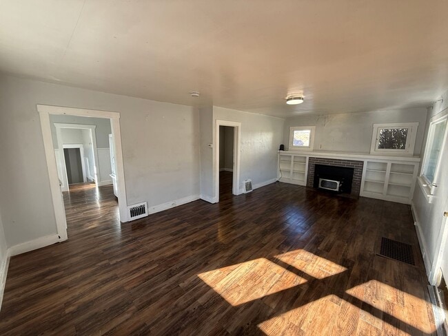 918 Greenwood Terrace