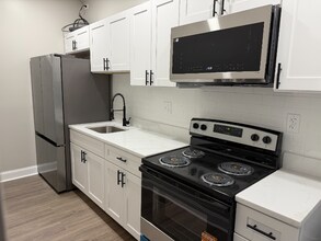 617 Glenwood Ave in Baltimore, MD - Foto de edificio - Building Photo