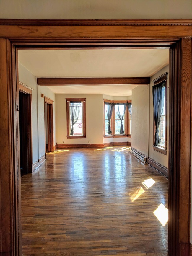 100 E Lincoln Ave Rentals in Hinckley, IL