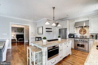 2243 40th St NW in Washington, DC - Building Photo - Building Photo