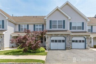 93 Jill Ct in Monmouth Junction, NJ - Building Photo