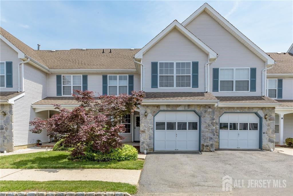 93 Jill Ct in Monmouth Junction, NJ - Building Photo