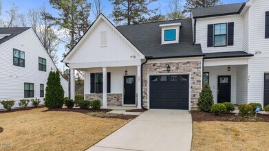 745 Putney Hl Rd in Zebulon, NC - Foto de edificio - Building Photo