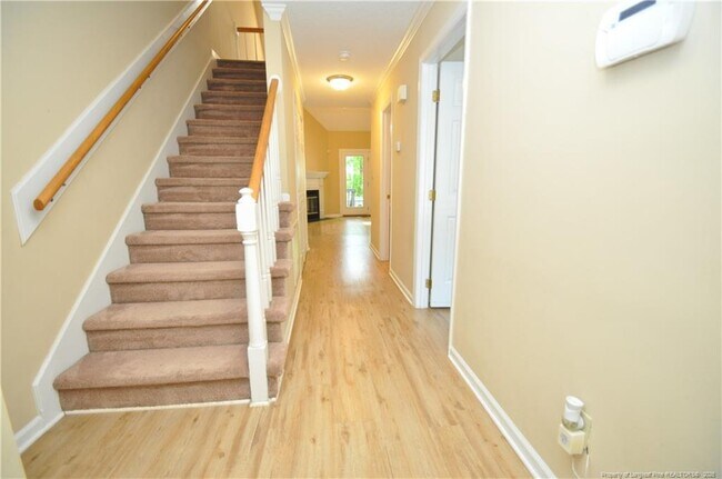 1004 Oak Lake Ct in Raleigh, NC - Building Photo - Building Photo