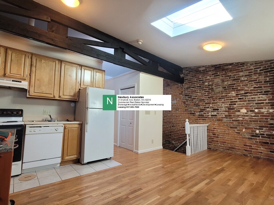 74 Tyler St, Unit B1 in Boston, MA - Building Photo